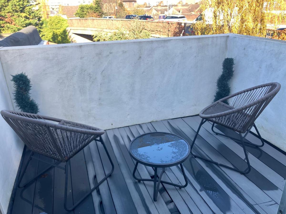 Stylish 1 Bed Flat With Private Terrace In Wimbledon - 3 The Queens Лондон Екстер'єр фото